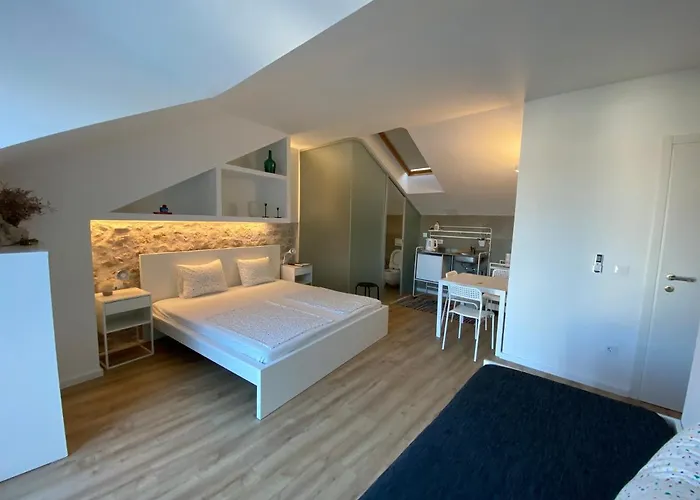 Sobe “Zavjetrina”